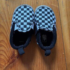 Infant Slip-On V Checkerboard Crib Shoe